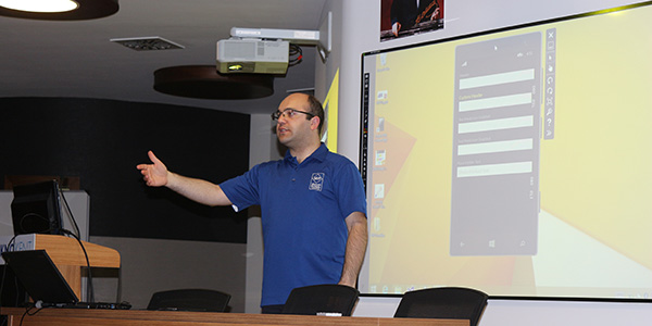 Denizli Pamukkale Üniversitesi Windows Phone 8.1 Etkinlik